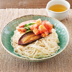 なすとトマトのエスニック風そうめん