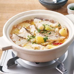 じゃがいもとたらのオイルブイヨン鍋