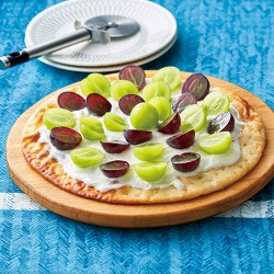 ぶどうのヨーグルトピザ