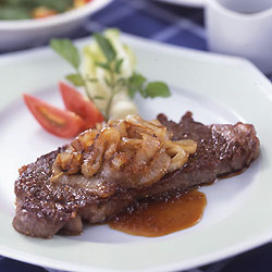 牛肉のステーキ 玉ねぎソテーのせ おすすめレシピ ダイエー ごはんがおいしくなるスーパー 牛肉のステーキ 玉ねぎソテーのせ おすすめレシピ ダイエー ごはんがおいしくなるスーパー
