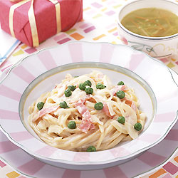 ホワイトクリームパスタ