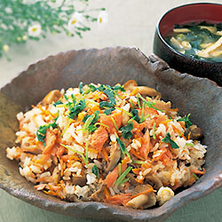 秋鮭としめじの炊き込みご飯 おすすめレシピ ダイエー ごはんがおいしくなるスーパー