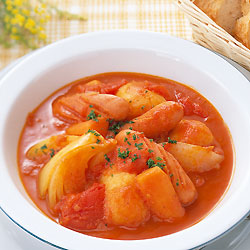 ソーセージと根菜のトマトシチュー