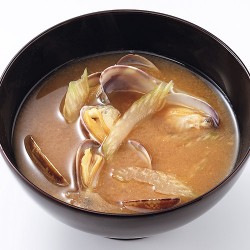 あさりとセロリのみそ汁