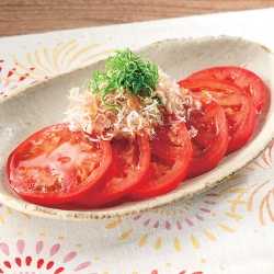 トマトとしらすのサラダ