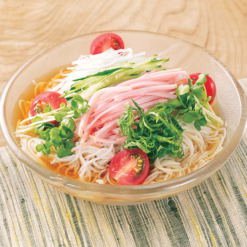 ハムと野菜ぶっかけそうめん