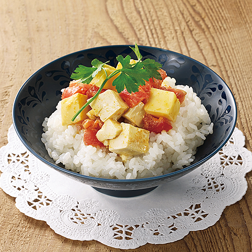 トマ豆腐カレー風味のっけ