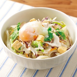 朝食シーザーサラダうどん