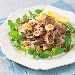 ミント風味の牛肉ソテー