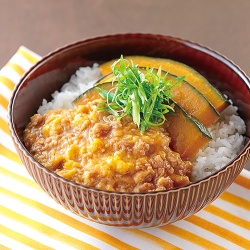 かぼ玉そぼろ丼