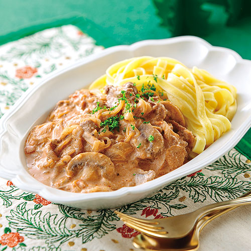 牛肉のやわらか煮込みサワークリーム風味