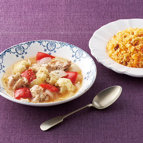 鶏肉のコンソメ煮とにんじんライス