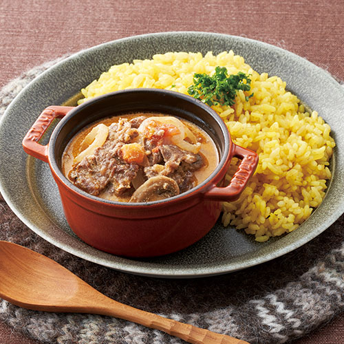 牛肉のオーロラ煮込みとターメリックライス