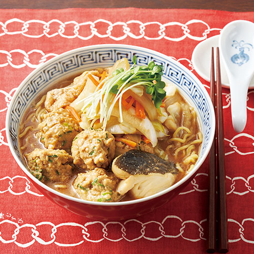 鶏だんごちゃんこ風ラーメン