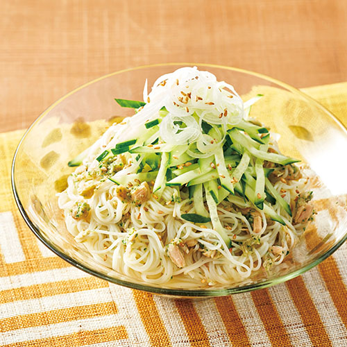 おろしきゅうりとツナのそうめん