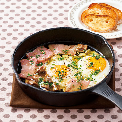 卵のアヒージョ