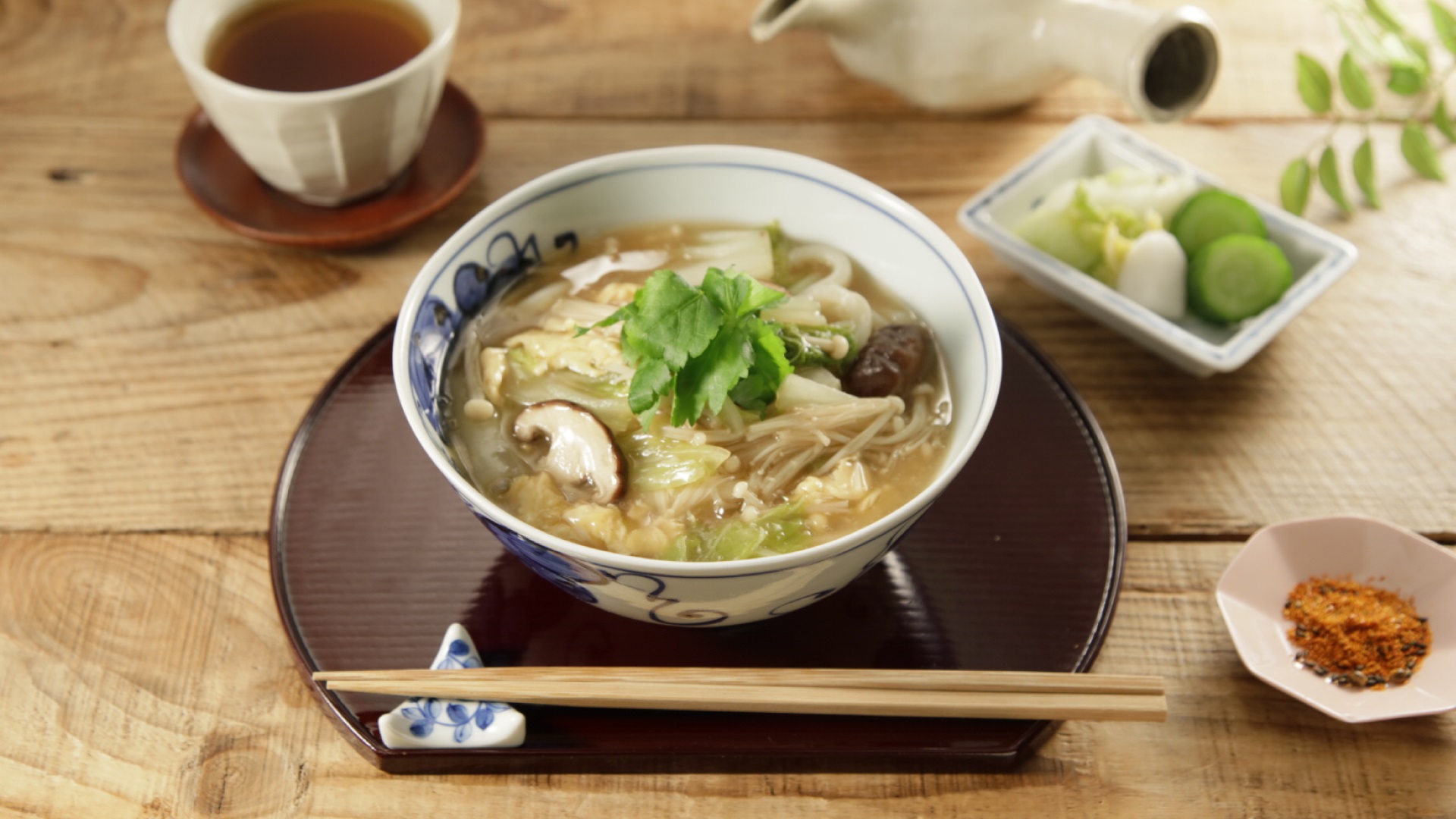 白菜ときのこの卵あんかけうどん