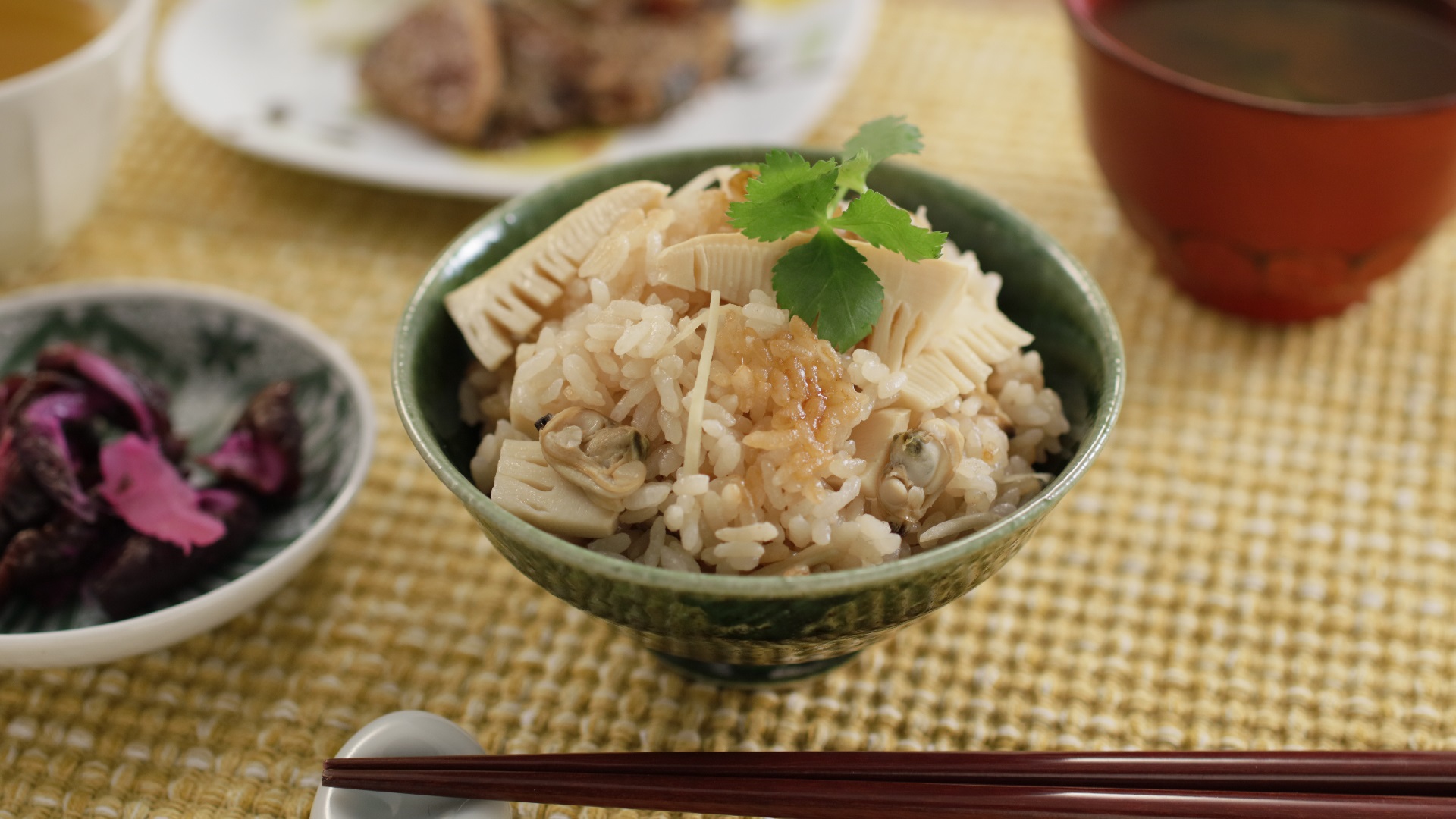 仕込み時間10分！たけのことあさりの炊き込みご飯