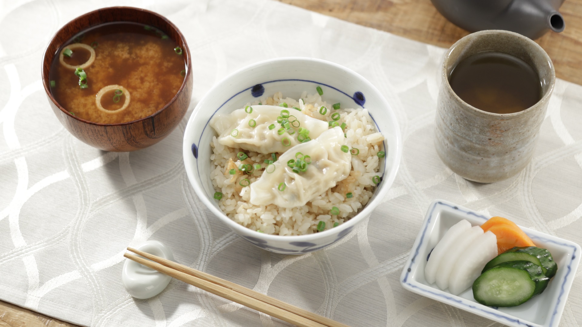 冷凍餃子で作る！炊き込みご飯