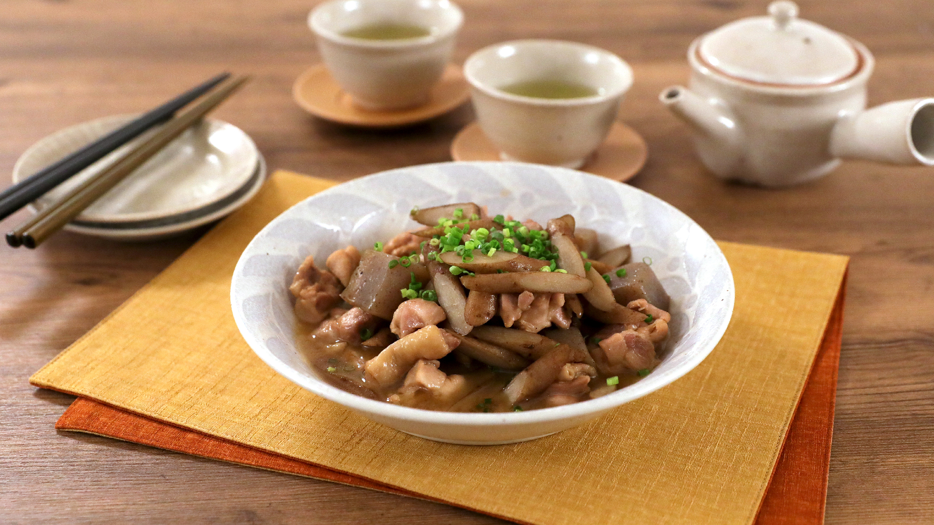 焼鳥のタレで作る！鶏肉とごぼうの甘辛煮