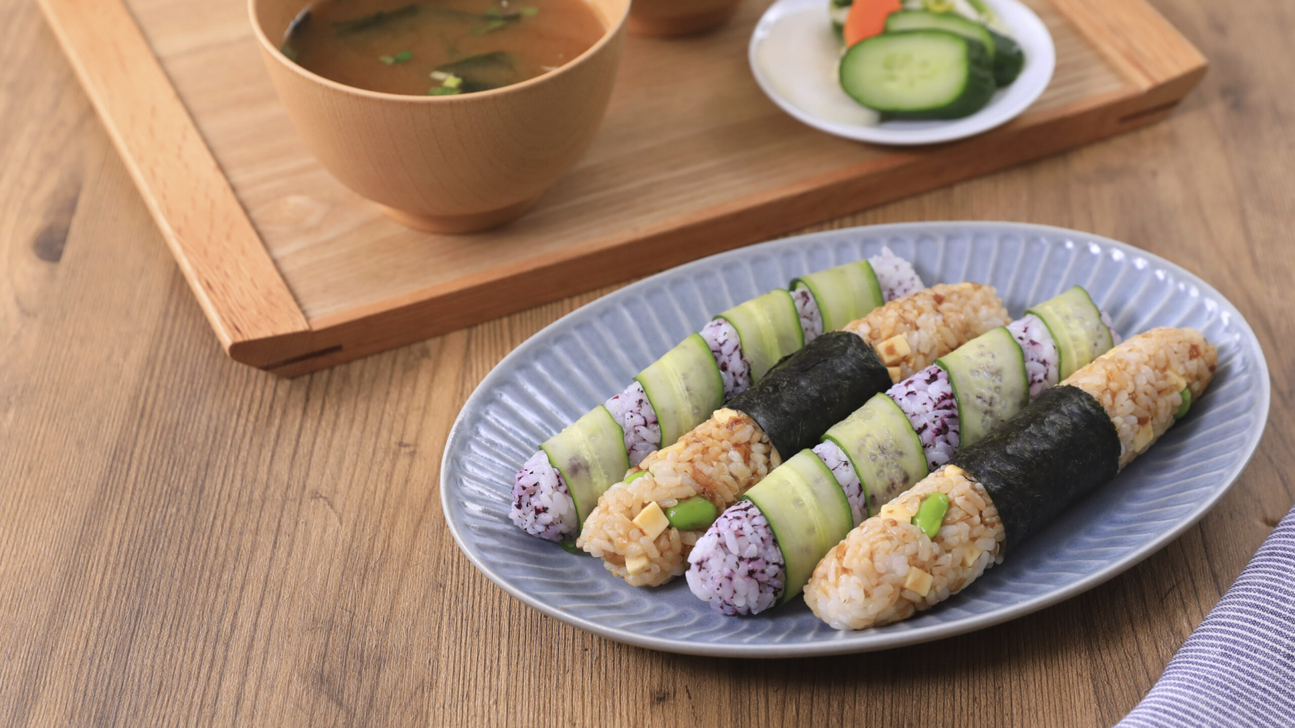 パクッと食べやすい！スティックおにぎり