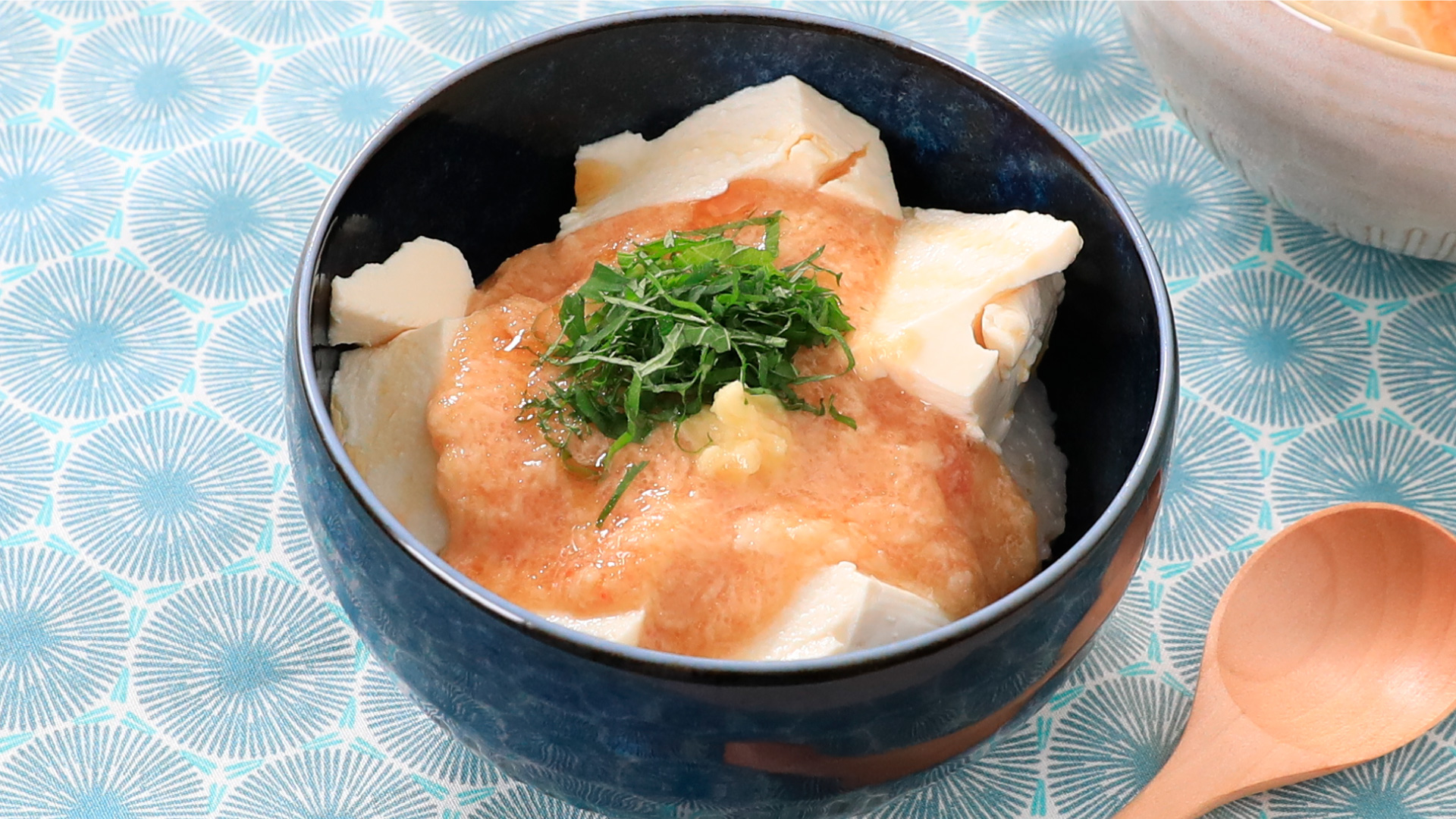 火を使わずに出来る！明太とろろ豆腐丼