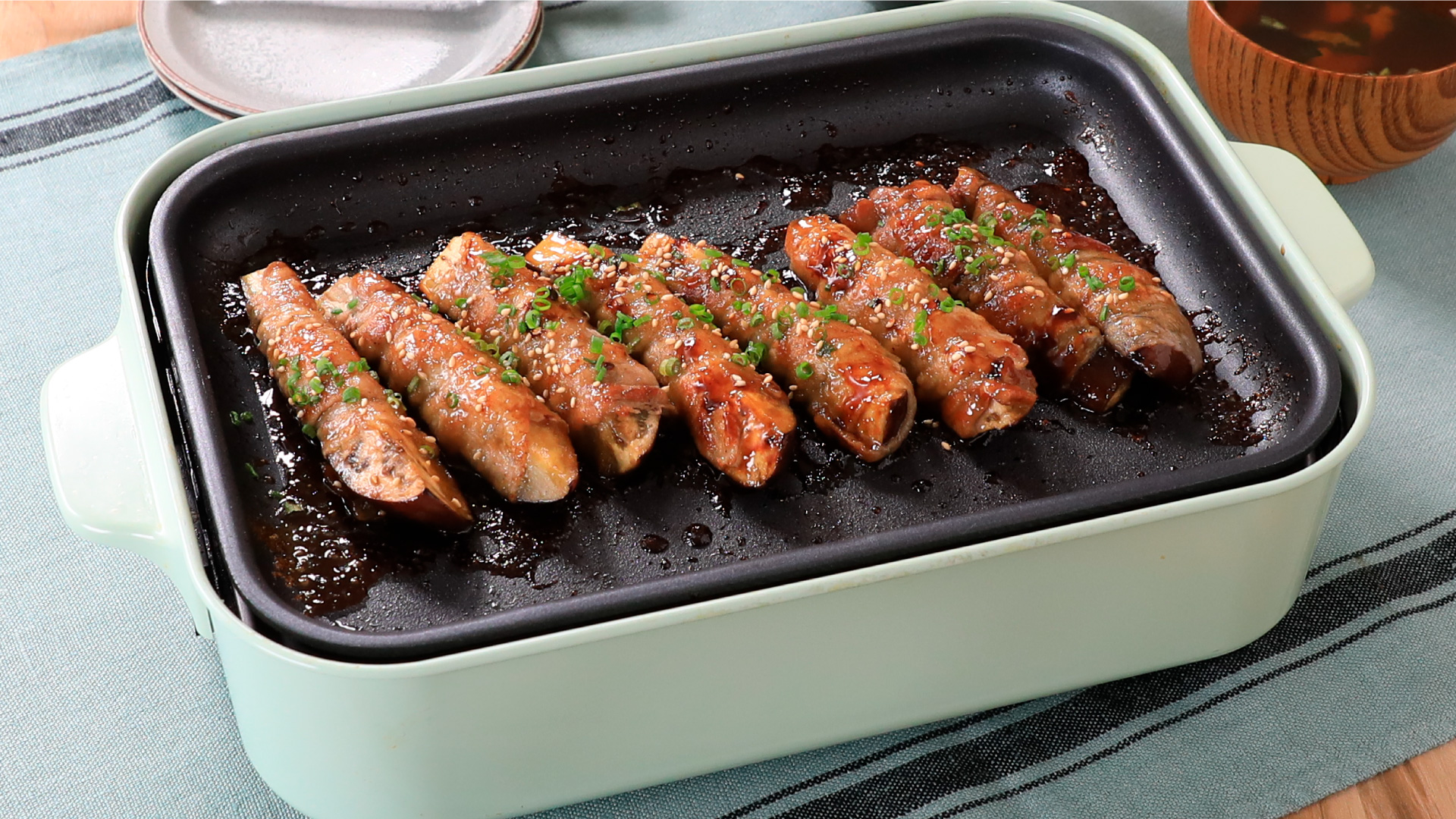 甘辛タレが最高！なすの肉巻き