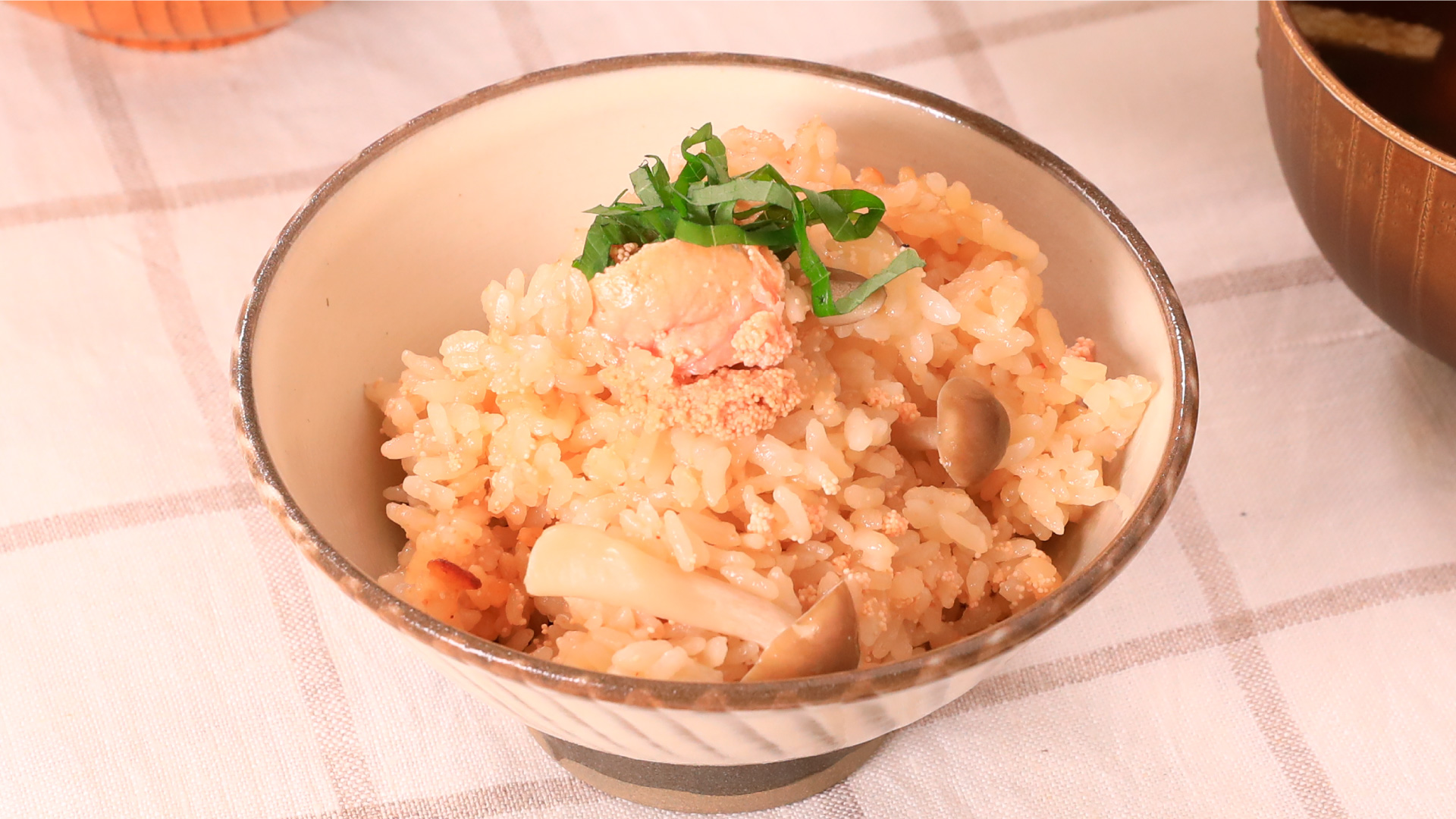 炊飯器で炊くだけ！きのこの明太バターご飯