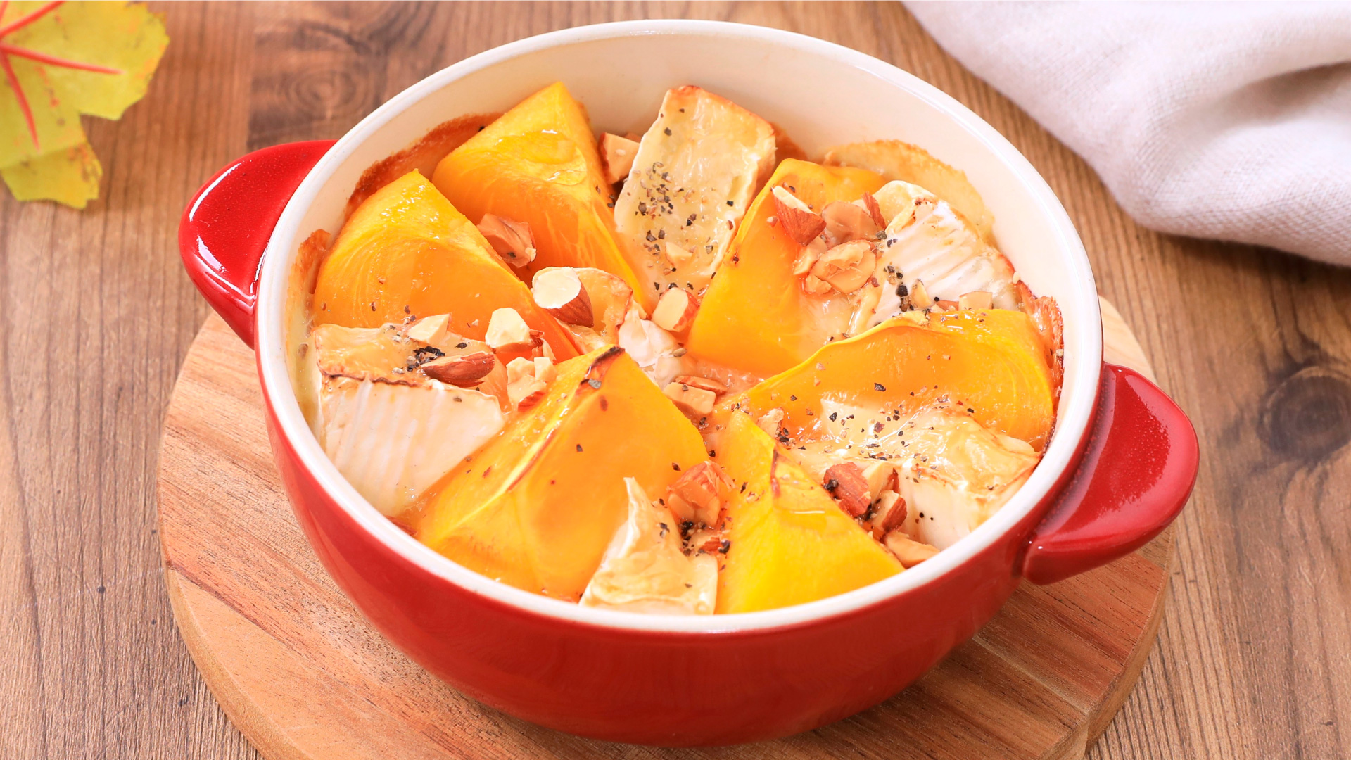 ワインと一緒に！柿とカマンベールのトースター焼き