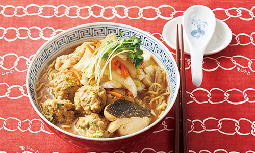 鶏だんごちゃんこ風ラーメン